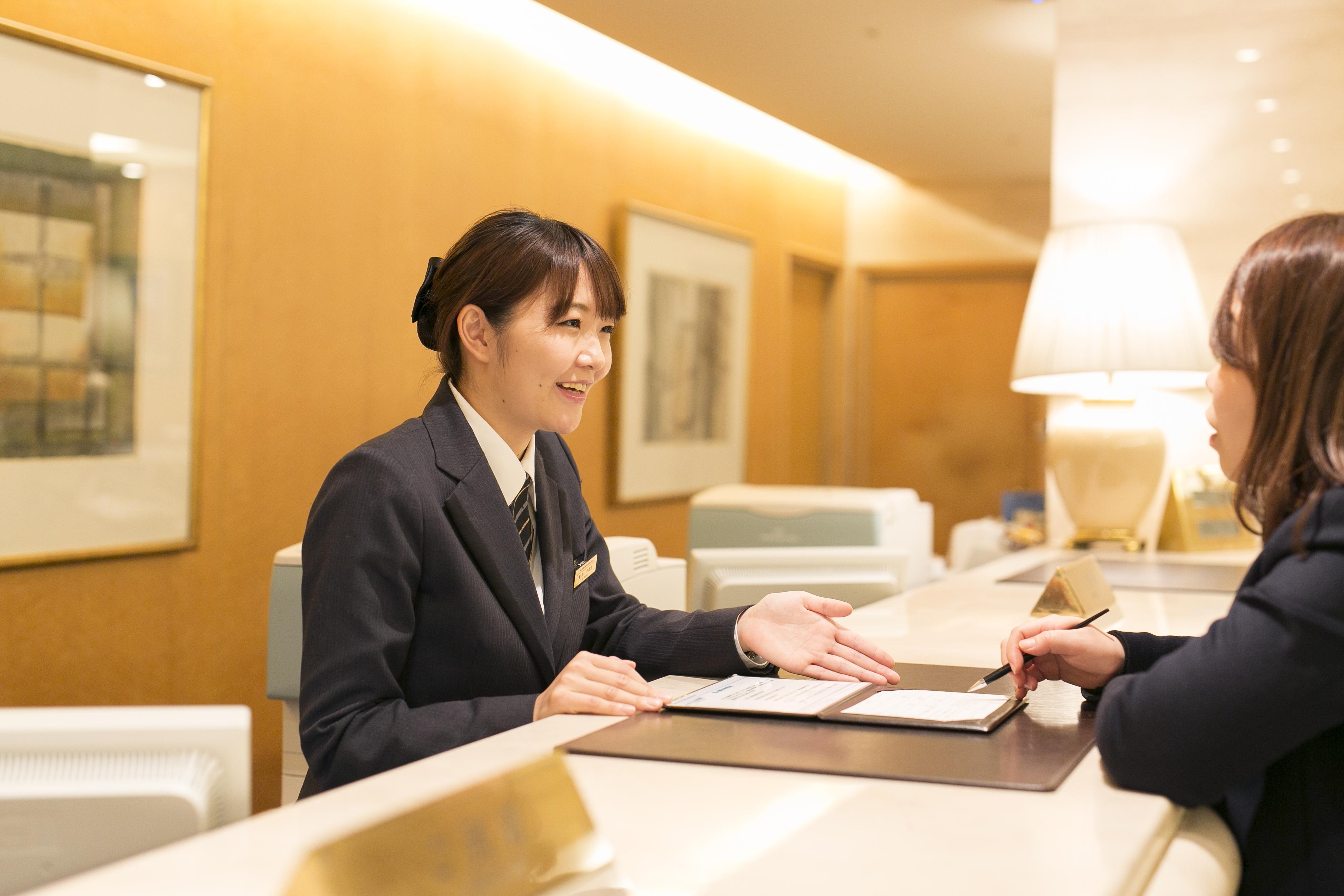 Hotel Nikko Fukuoka Fukuoka  Exterior foto A hotel receptionist in Japan