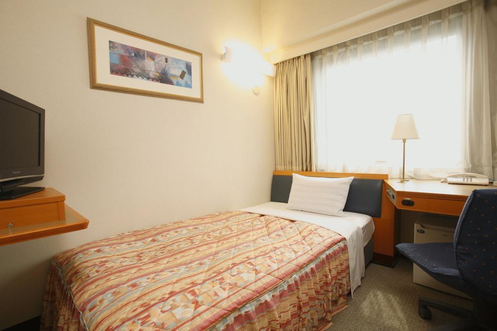 Hotel Nikko Fukuoka Fukuoka  Zimmer foto A single room at a hotel in Japan